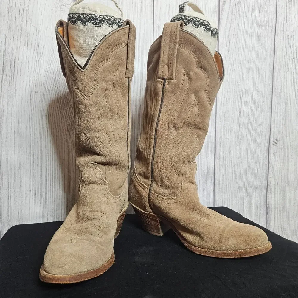 VTG Frye Tan Suede Leather Made in USA Boots, Style 3845, size 7.5 D